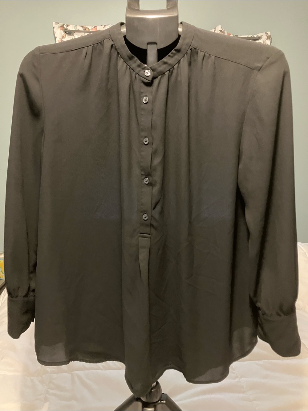Ann Taylor Black Long Sleeve Career Blouse Medium